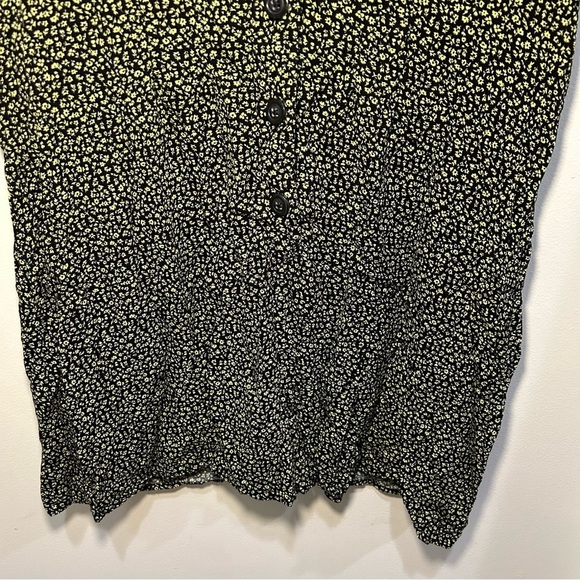 BB Dakota Steve Madden Black & Yellow Floral Button Up Short Sleeve Romper XL - Picture 5 of 11